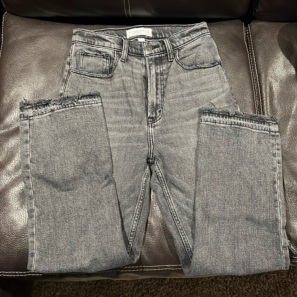 Abercrombie & Fitch Curve Love The Ankle Straight Ultra High Rise Jeans in Gray